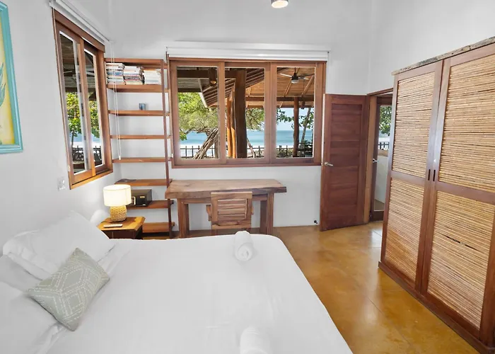 Casa Yosi, Beach Front Piece Of Heaven