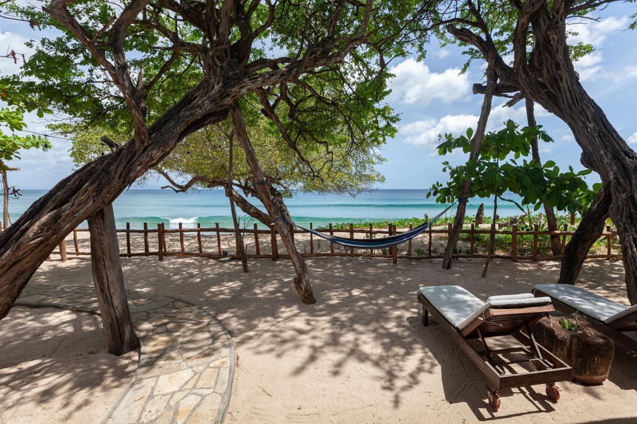Casa Yosi, Front Piece Of Heaven Villa