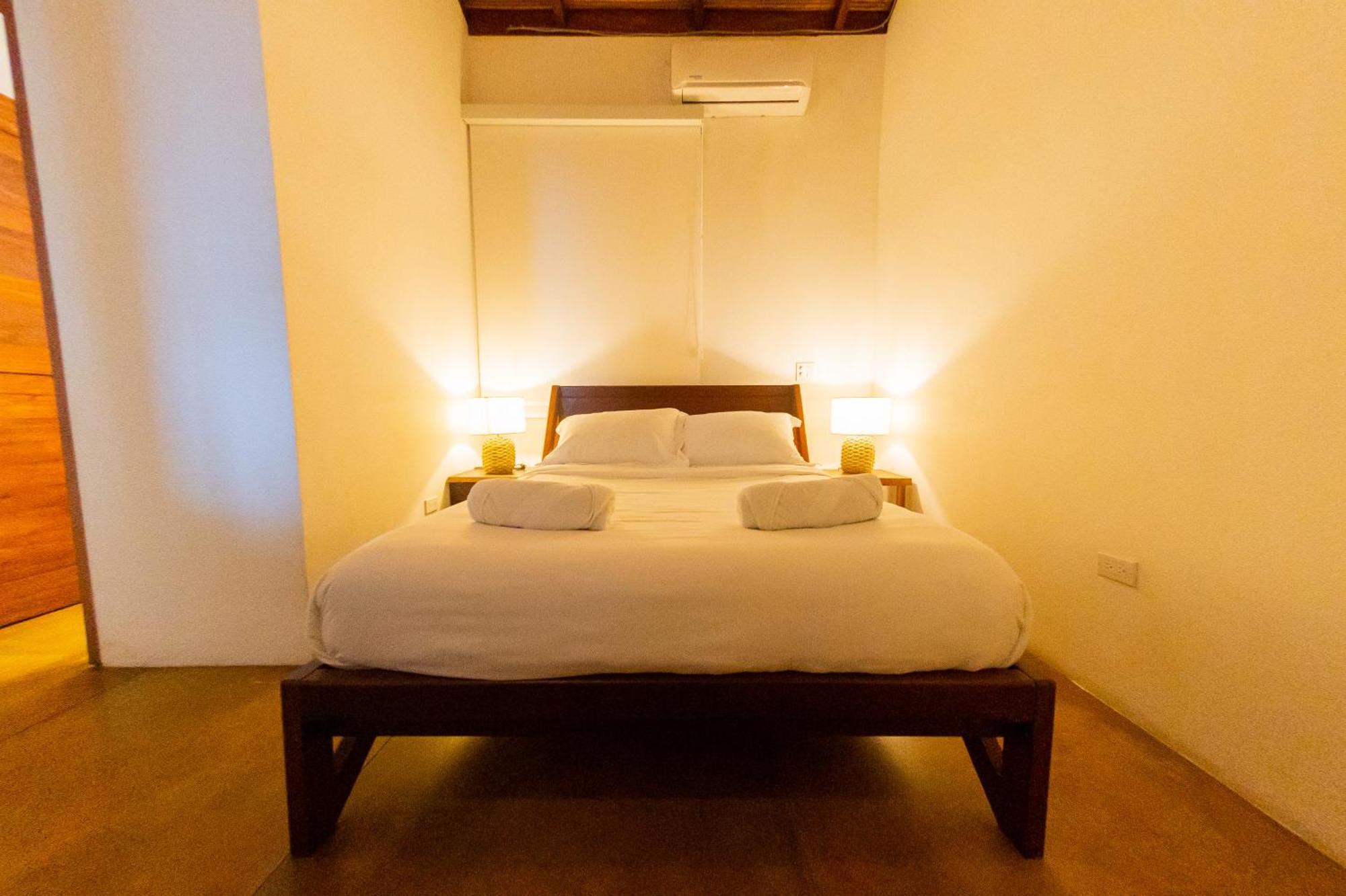 Casa Yosi, Front Piece Of Heaven Villa