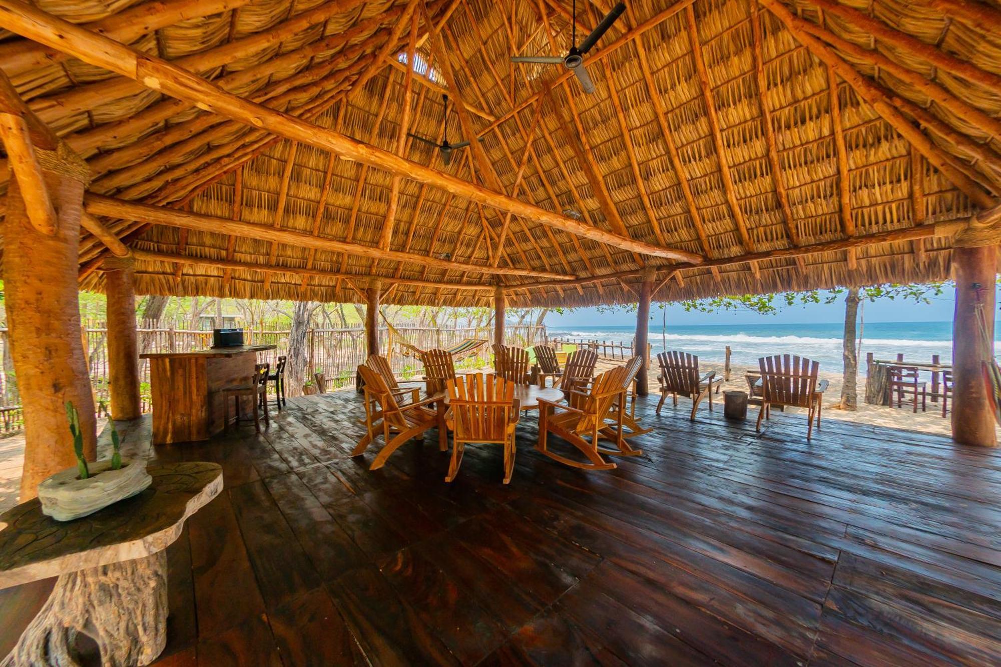 Casa Yosi, Front Piece Of Heaven Villa
