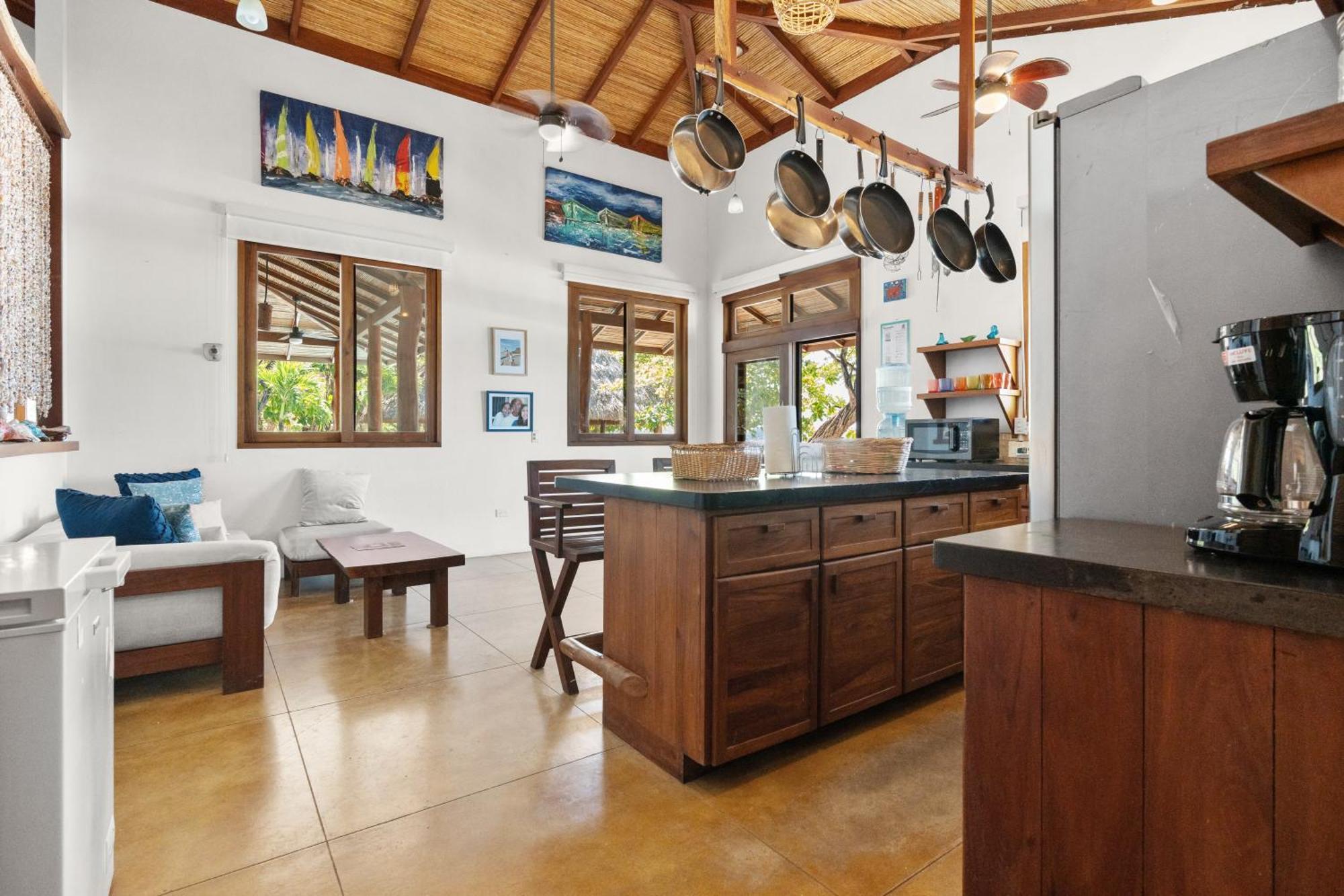 Casa Yosi, Front Piece Of Heaven Villa *