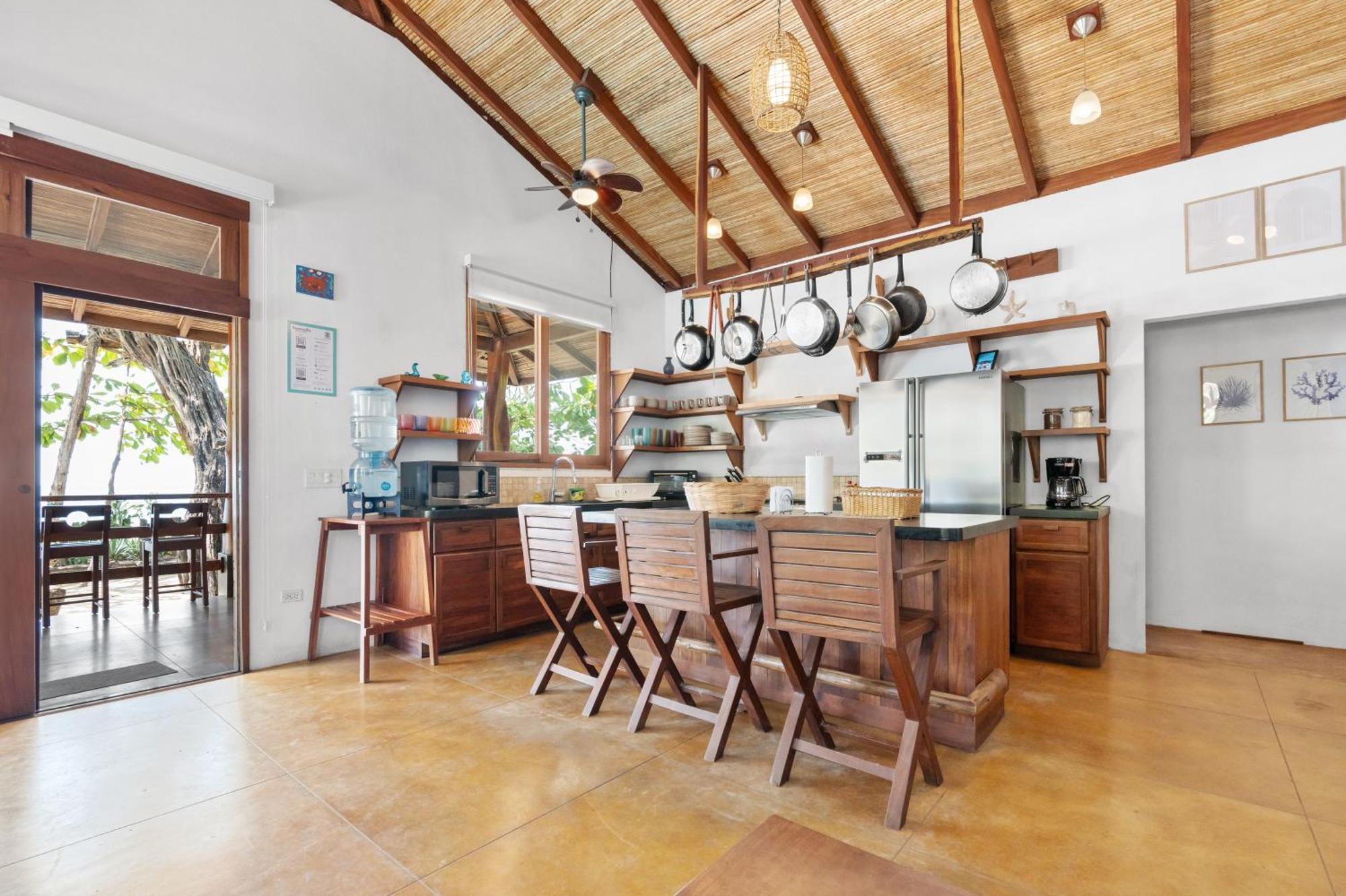 Casa Yosi, Front Piece Of Heaven Villa