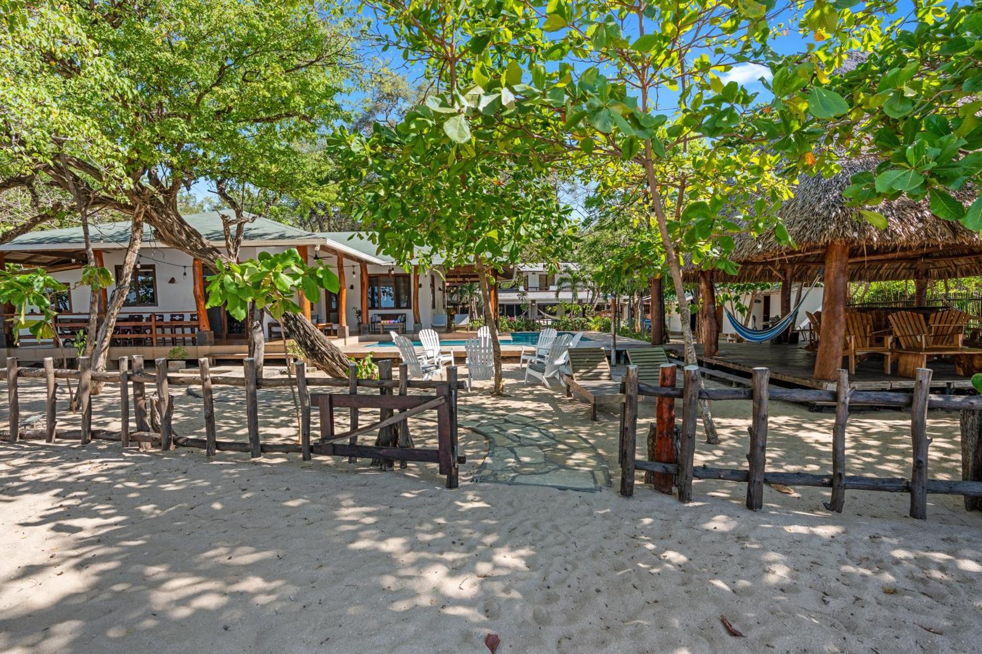 Villa Casa Yosi, Front Piece Of Heaven *